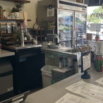 New Moon Market Juice Bar