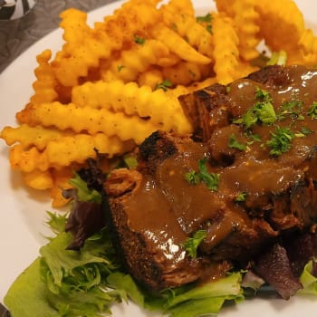 BeeWali’s Vegan AF ( amazing food)