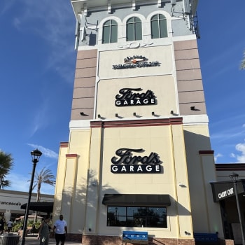 Mango Fresh at International Premium Outlets