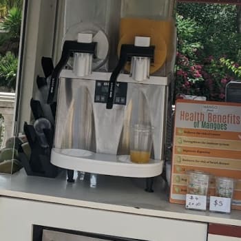 Mango Fresh at International Premium Outlets