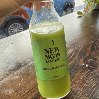 New Moon Market Juice Bar