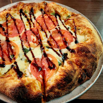 Firepit Pizza Tavern restaurant in Atlanta