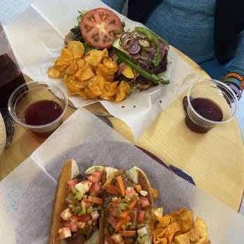 Good Foods Vegan/Vegetarian Deli restaurant in Chicago